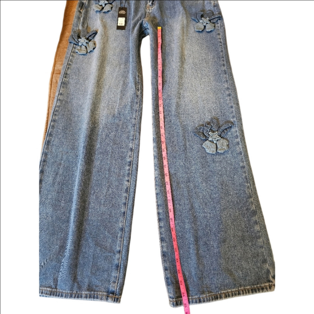 Fashion Nova Floria Baggy Wide Leg Light/Med Wash Jeans Size 11 - Picture 14 of 16